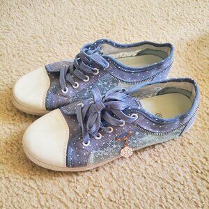 Lace Up Mesh Flat Blue Snowflake Design Charm Sneakers Shoes Womens Size 8